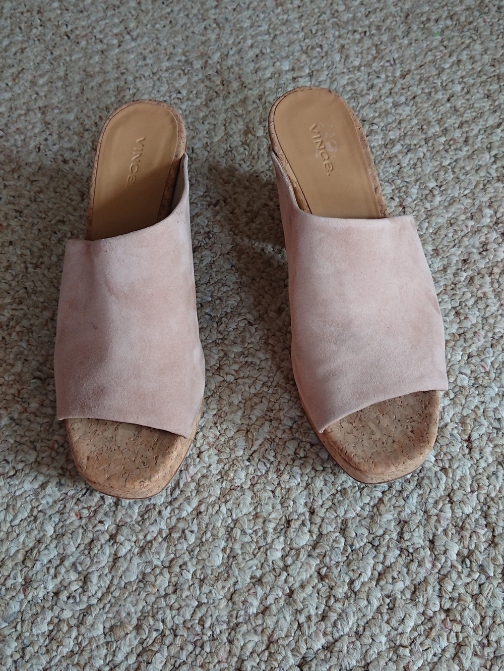 Vince Wyatt cork platform mule sandals in a nude/blush suede size 8.5ย